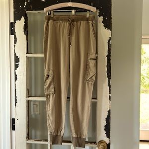 Young fabulous and broke joggers